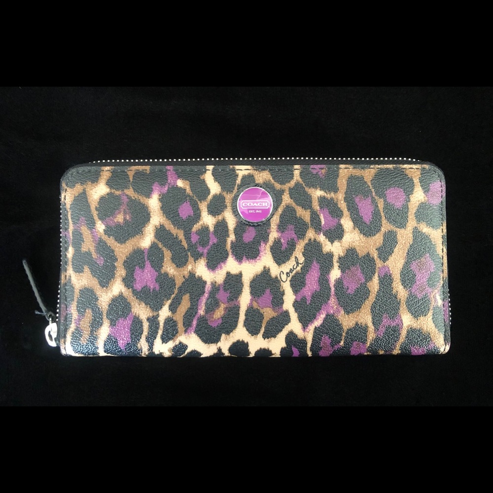 COACH OCELOT PURPLE PRINT ZIP AROUND WALLET